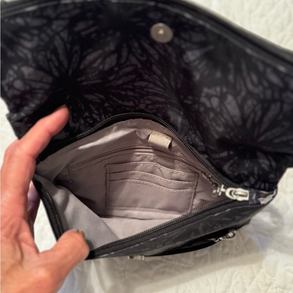 Baggalini small shoulder bag. - Picture 4 of 4